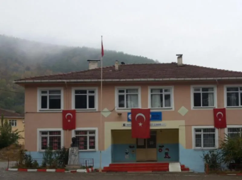 Boğazbaşı İlkokulu