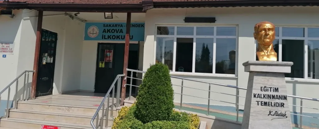 Akova İlkokulu fotoğrafı