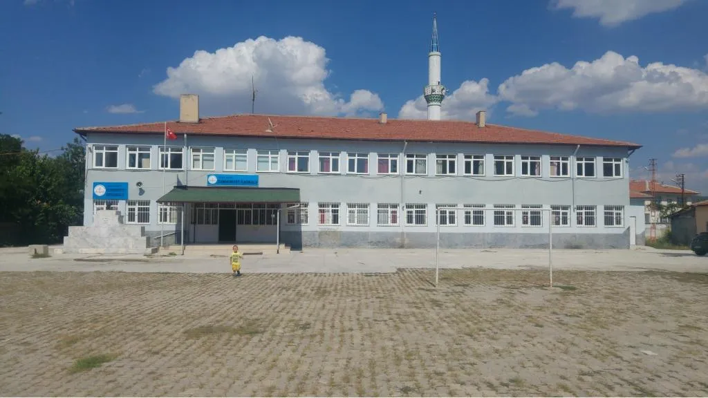 Cumhuriyet İlkokulu fotoğrafı