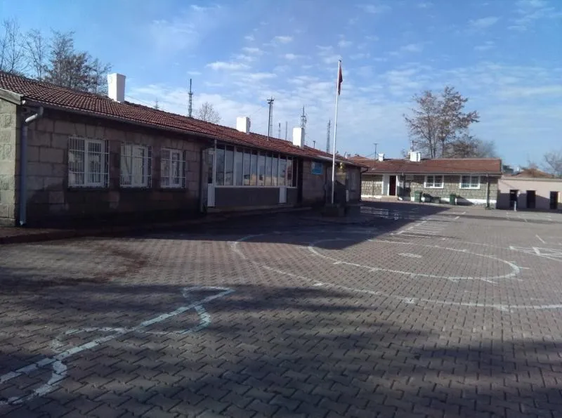 Barbaros Şehit Nuri Yazanel İlkokulu