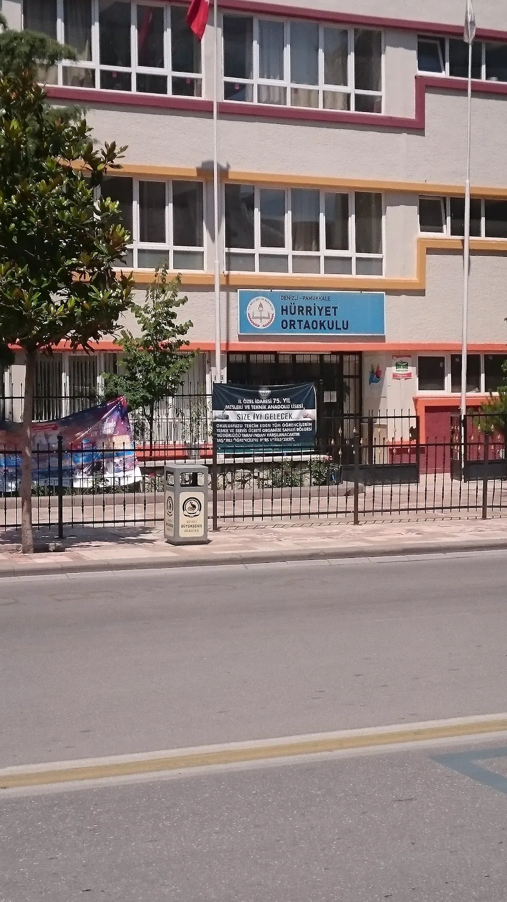 Hürriyet Ortaokulu fotoğrafı