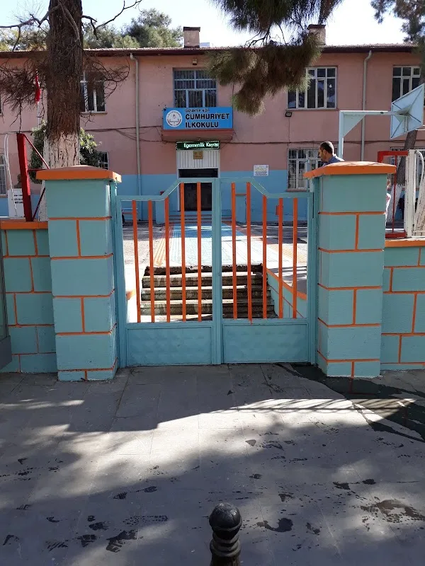 Cumhuriyet İlkokulu fotoğrafı
