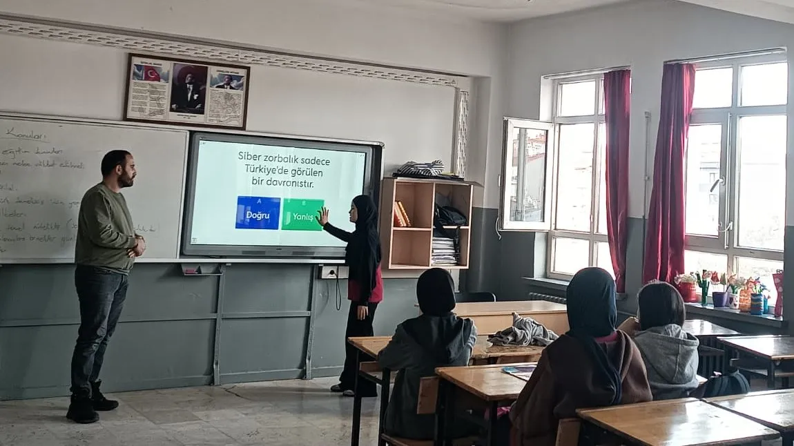 Kazım Karabekir Paşa İmam Hatip Ortaokulu