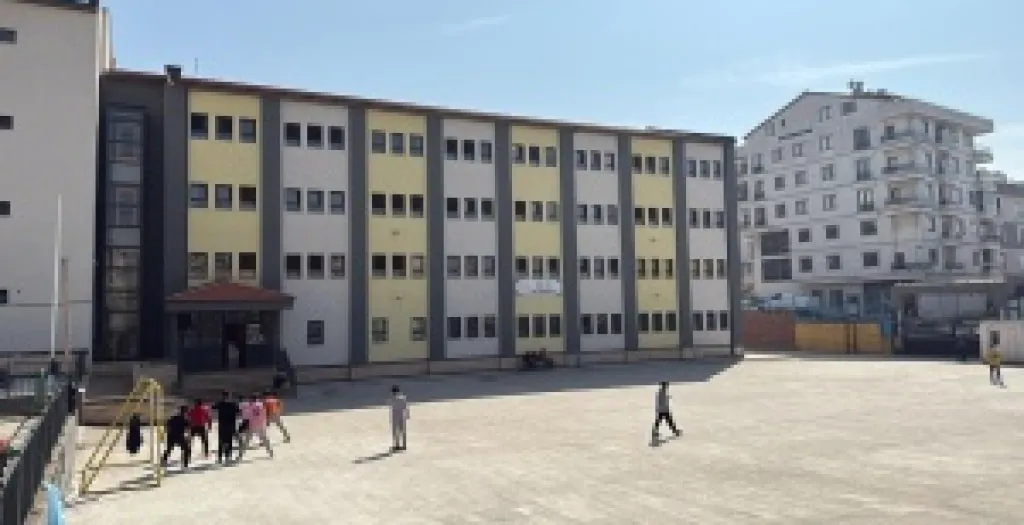 Gebze 100. Yıl Ortaokulu