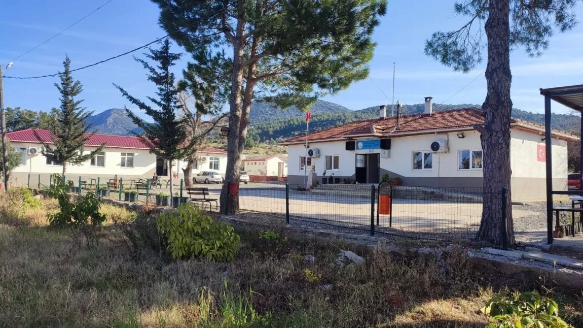 Aydıncık İlkokulu fotoğrafı