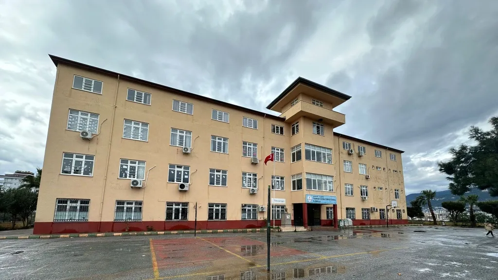 Tosmur Fatma Özmüftüoğlu İlkokulu
