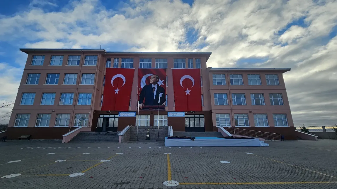Ayşe-Yakup Eskitoros İlkokulu fotoğrafı