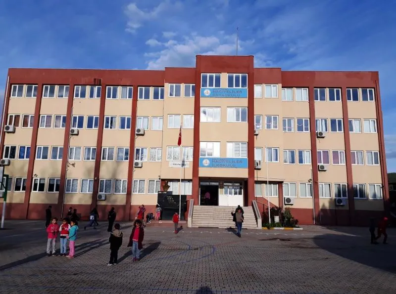 Hacıveliler İlkokulu fotoğrafı