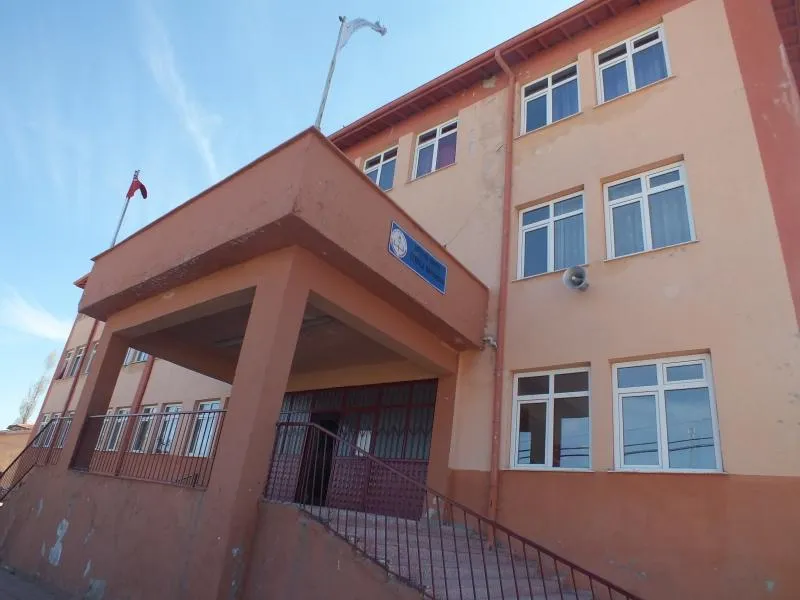 Özyayla Şehit Hüseyin İpek Ortaokulu fotoğrafı