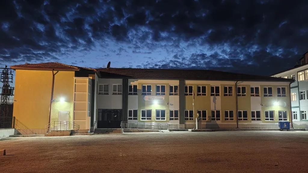 Halil Nom İlkokulu fotoğrafı