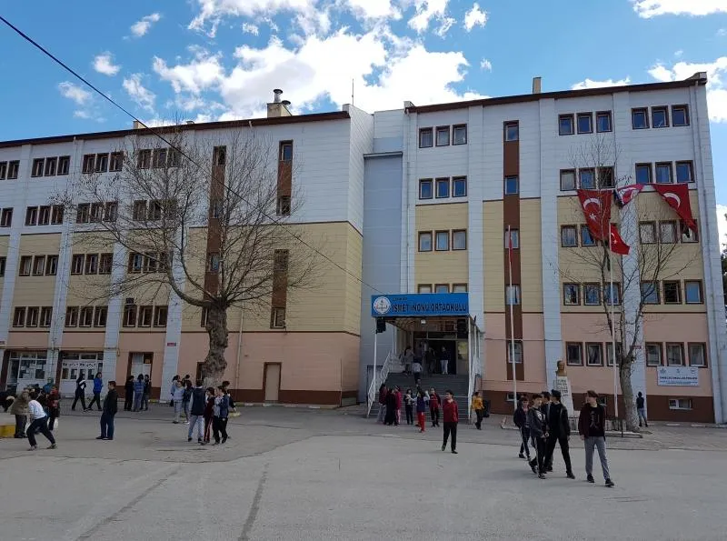 İsmet İnönü Ortaokulu fotoğrafı