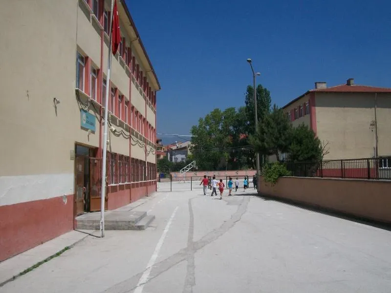 60.Yıl İlkokulu