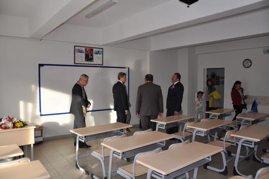 50.Yıl İzzet Baysal İlkokulu fotoğrafı