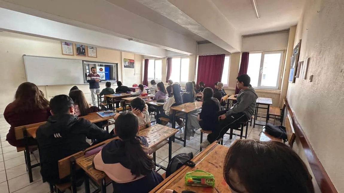 Canip Baysal Ortaokulu fotoğrafı