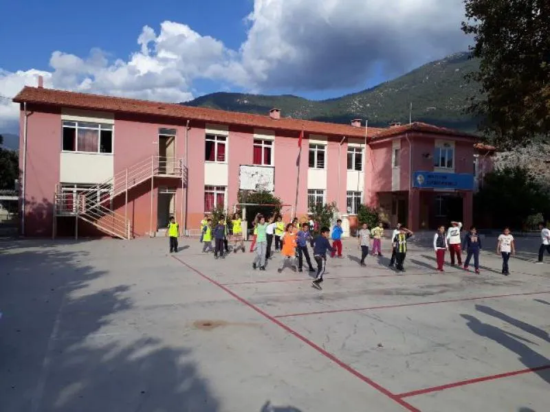 Çavdır Ortaokulu fotoğrafı