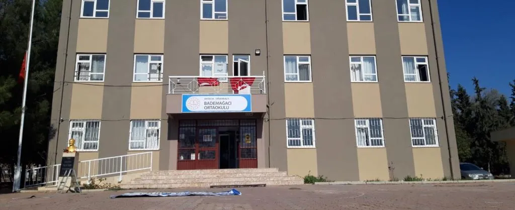 Bademağacı Ortaokulu fotoğrafı
