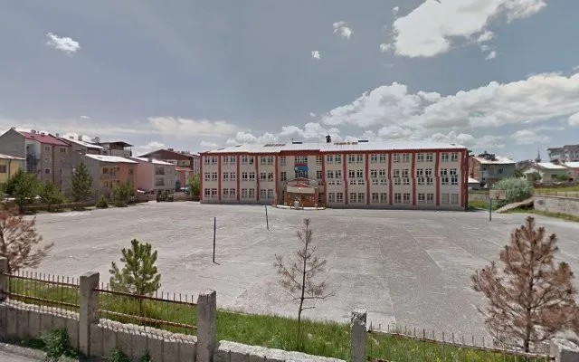 Özel İdare Ortaokulu