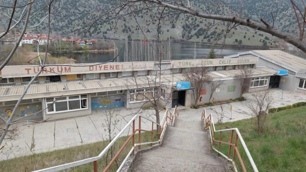 Sakarıkaracaören Şehit Zeynel Gülgen İlkokulu