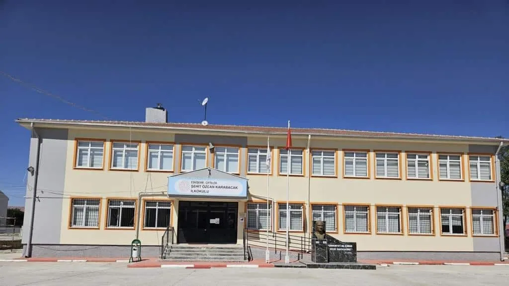 Şehit Özcan Karabacak İlkokulu fotoğrafı