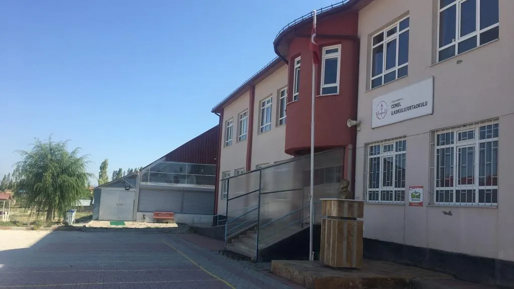Cemel İlkokulu fotoğrafı