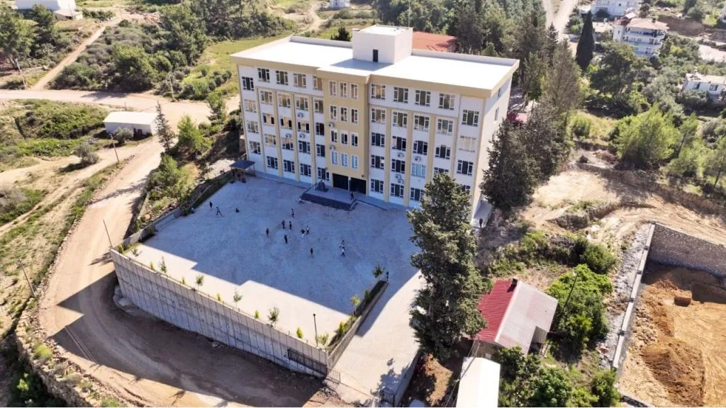 Avsallar 100. Yıl Cumhuriyet Ortaokulu fotoğrafı