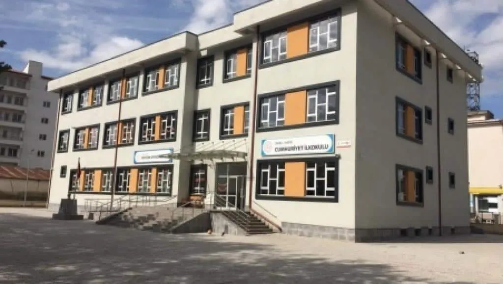 Cumhuriyet İlkokulu fotoğrafı