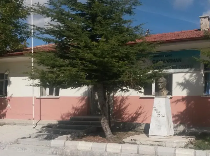 Çamharman İlkokulu fotoğrafı