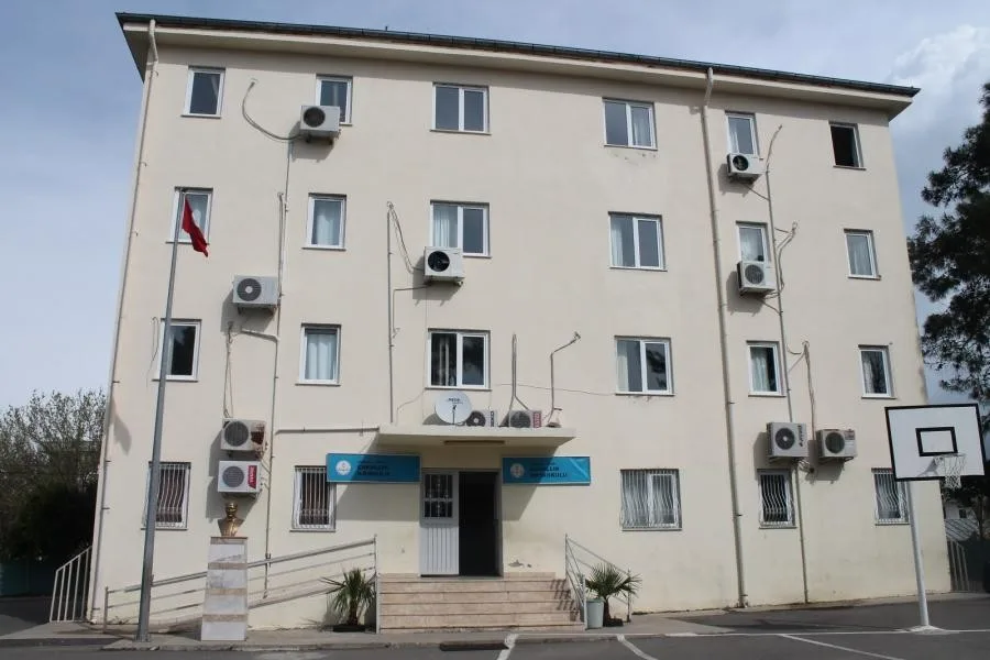 Çakallık Ortaokulu
