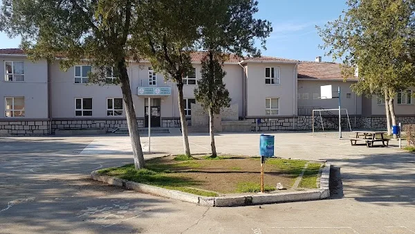 Pınarbaşı İlkokulu fotoğrafı
