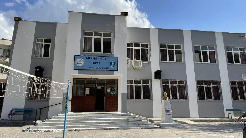 Dere Ortaokulu