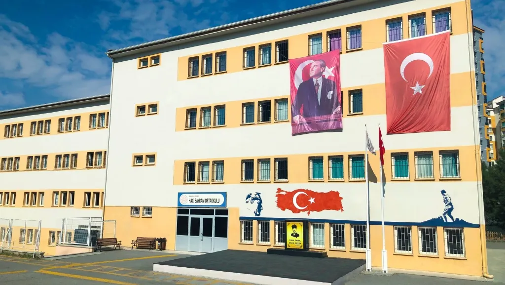 Hacıbayram Ortaokulu fotoğrafı
