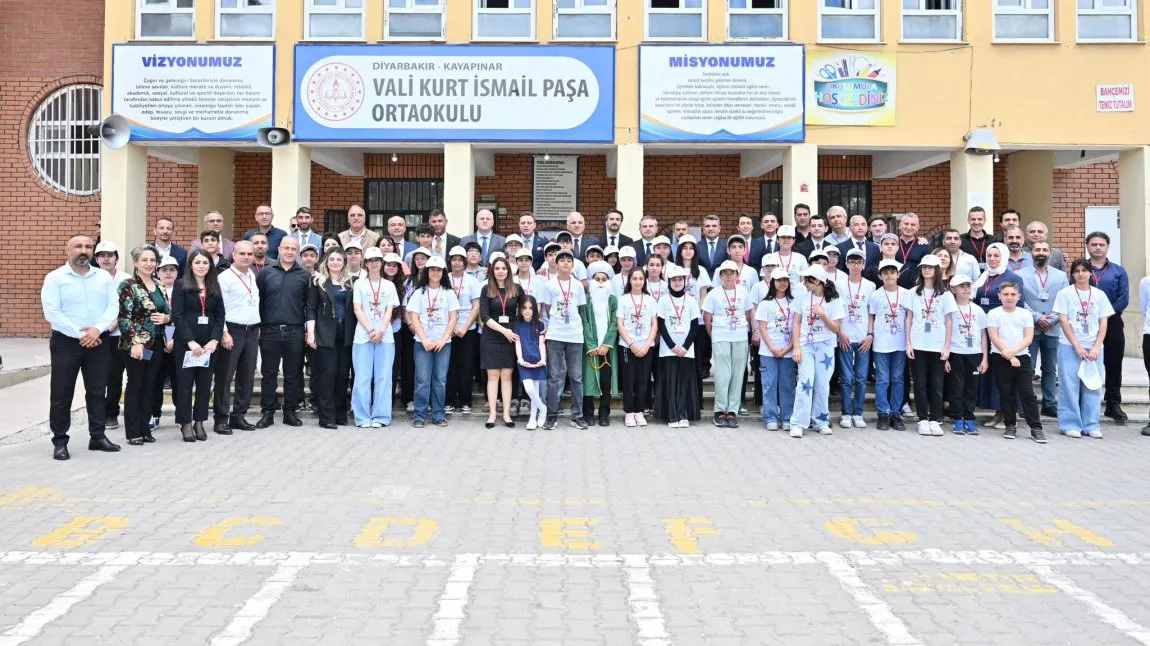 Vali Kurt İsmail Paşa Ortaokulu fotoğrafı