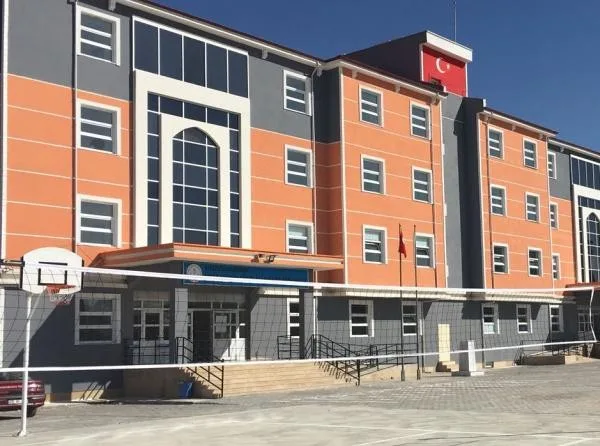 Çiçekdağı Şehit Serkan Göker İmam Hatip Ortaokulu fotoğrafı