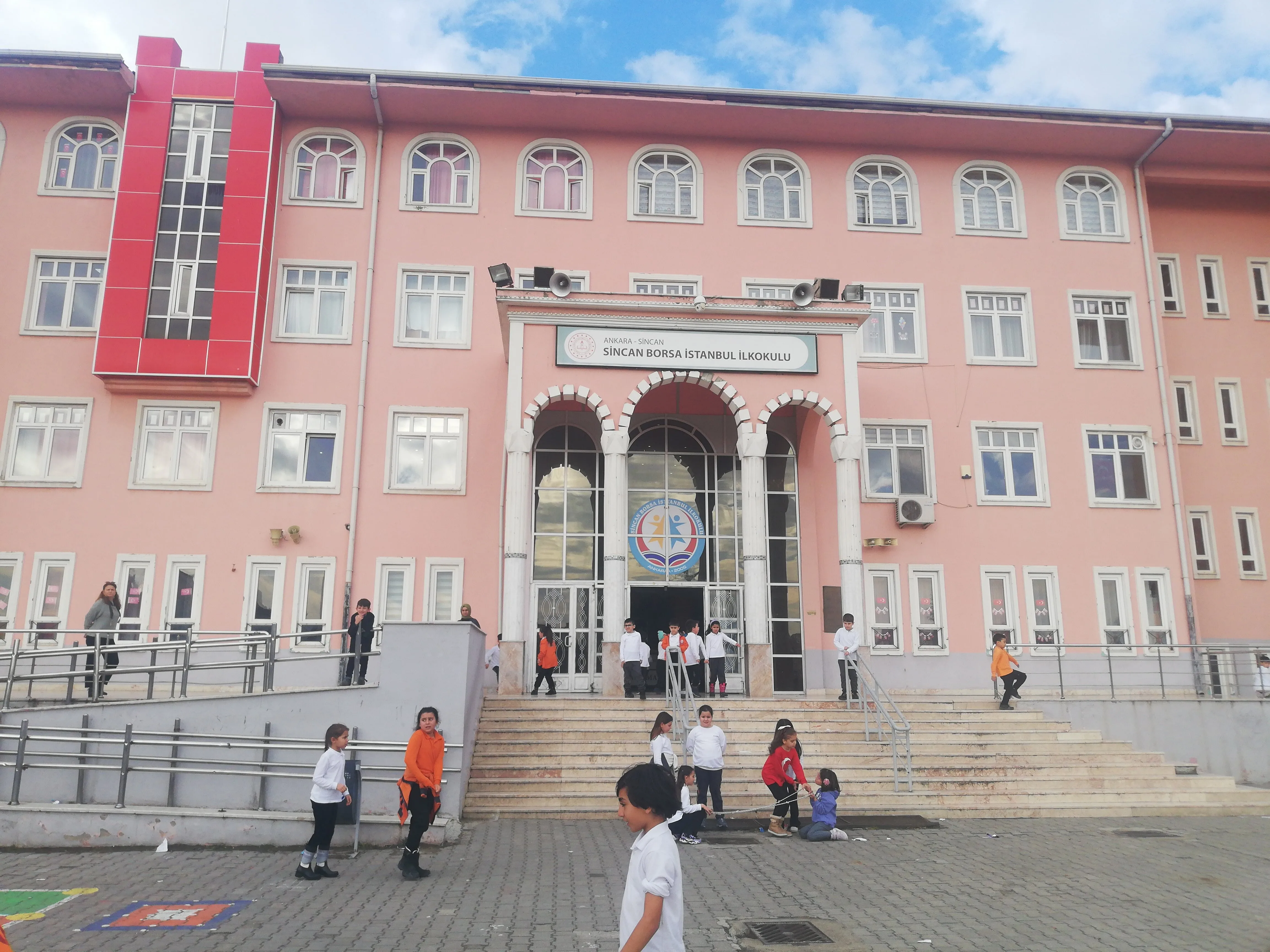 Sincan İlkokulu fotoğrafı