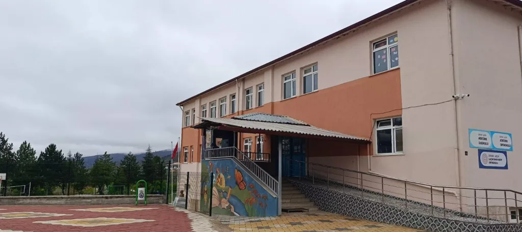 Atatürk Ortaokulu