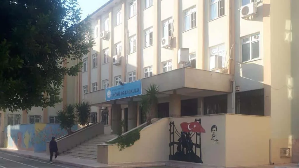 İnönü Ortaokulu