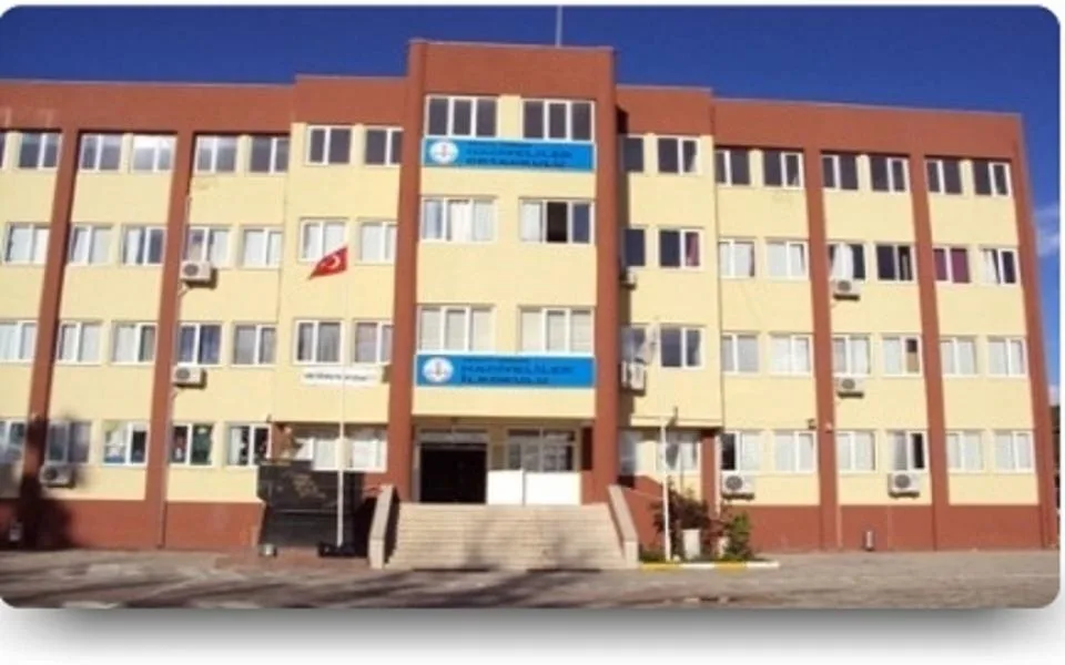 Hacıveliler Ortaokulu