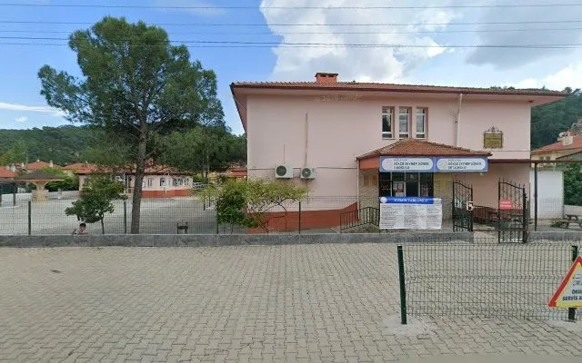 Gökçe Zeynep Gönen Ortaokulu fotoğrafı