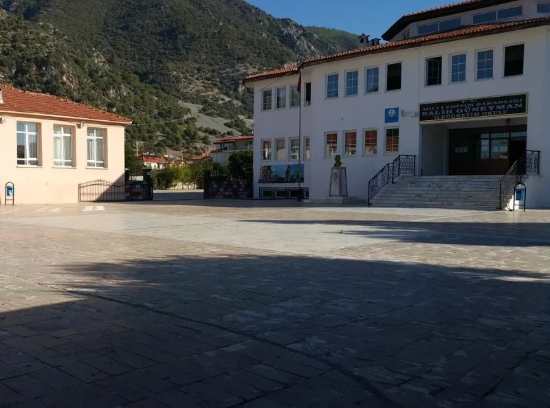 Gökova Salih Güneyman Ortaokulu fotoğrafı