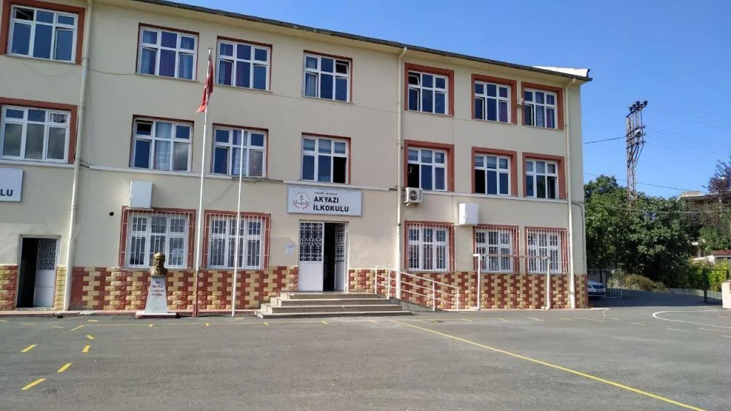 Akyazı İlkokulu fotoğrafı