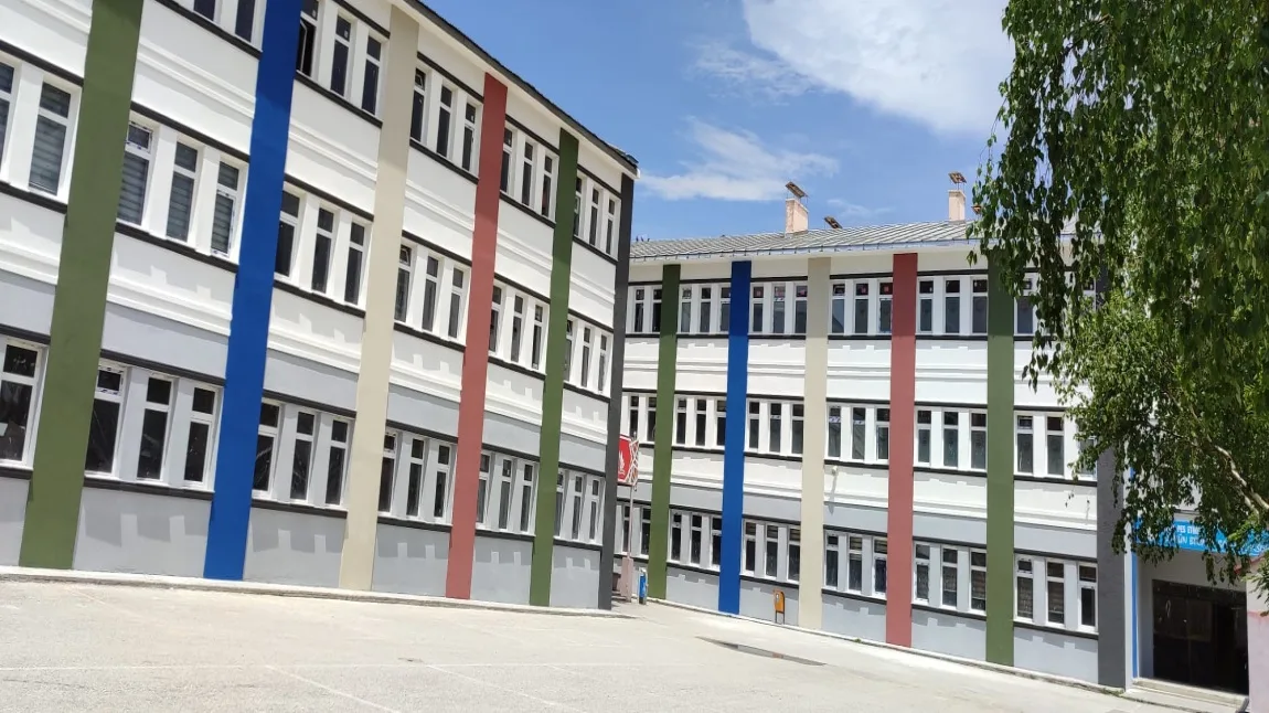 Kayak Yolu Çimento Müstahsilleri İşveren Sendikası Ortaokulu