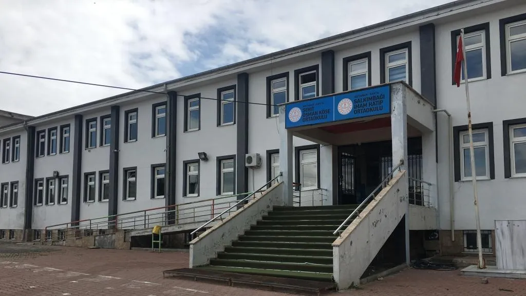 Salkımbağı İmam Hatip Ortaokulu