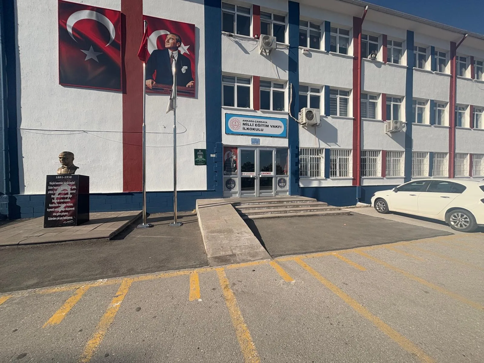 Milli Eğitim Vakfı İlkokulu