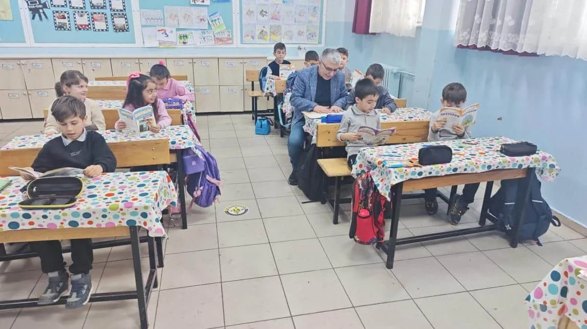 Ahmet Hamdi Bayraktar İlkokulu