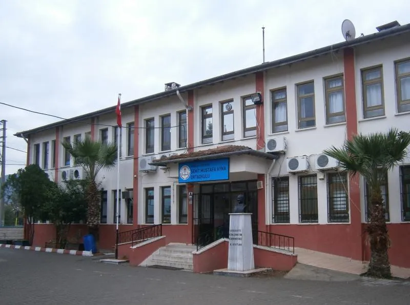 Şehit Mustafa Ayna Ortaokulu fotoğrafı