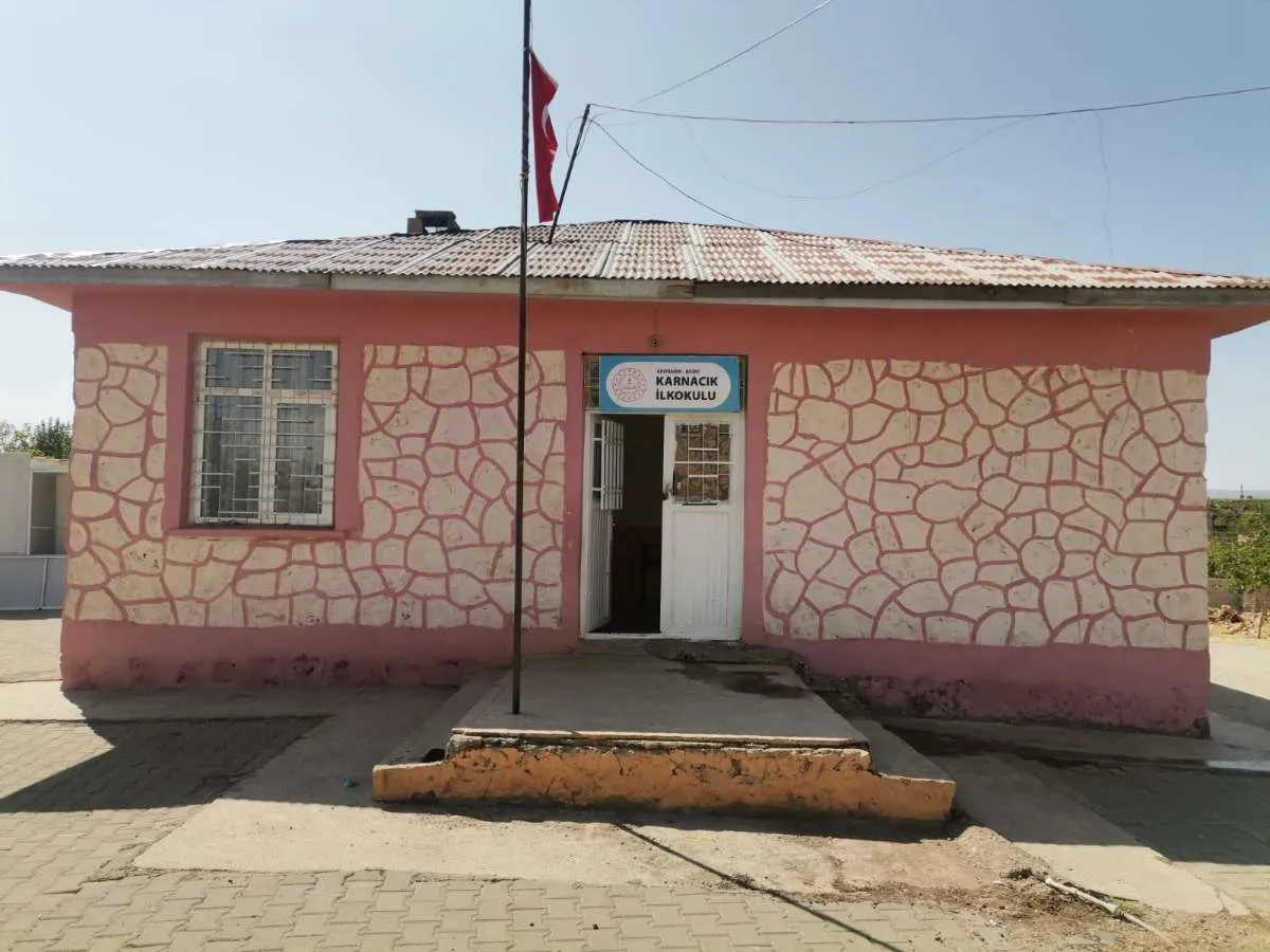Karnacık İlkokulu fotoğrafı