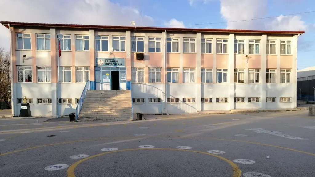 Lalahan Ortaokulu