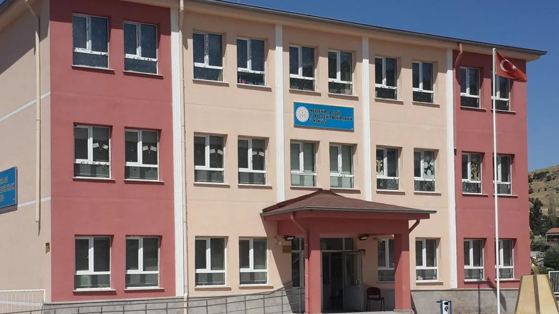 Topaç Şehit Bekir Şahin İlkokulu