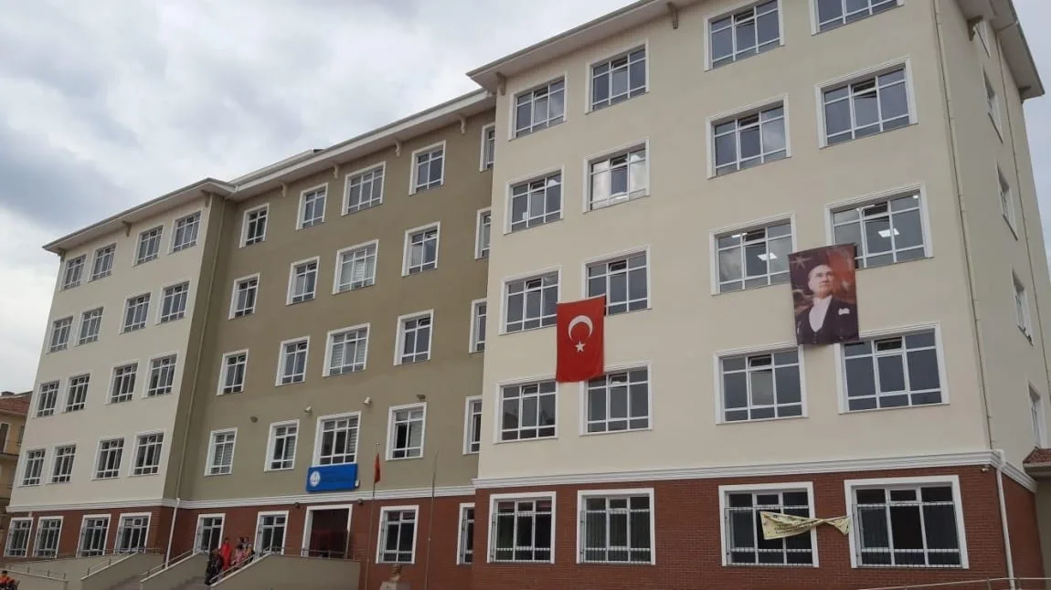 Şehitler Ortaokulu fotoğrafı
