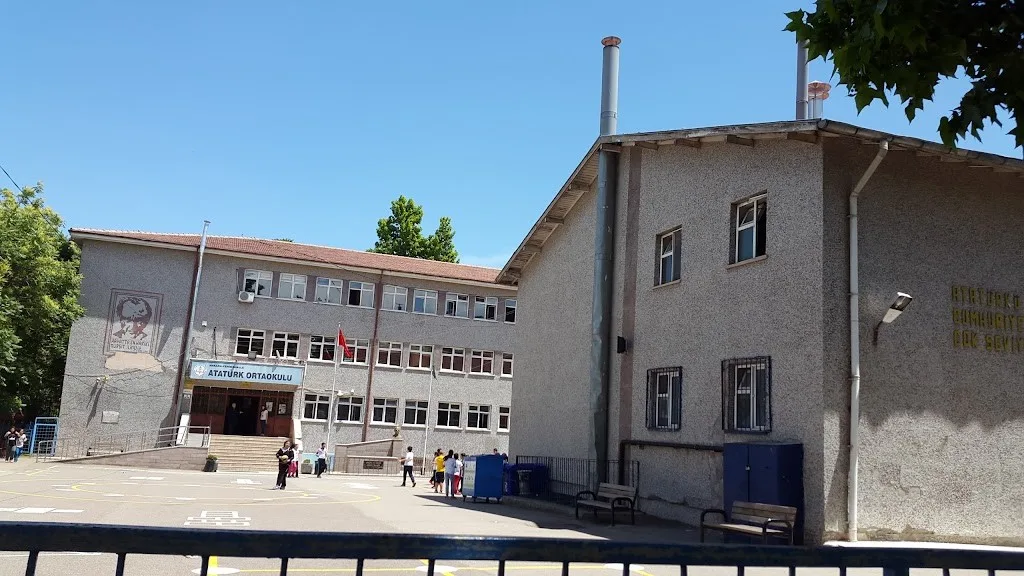 Atatürk Ortaokulu fotoğrafı